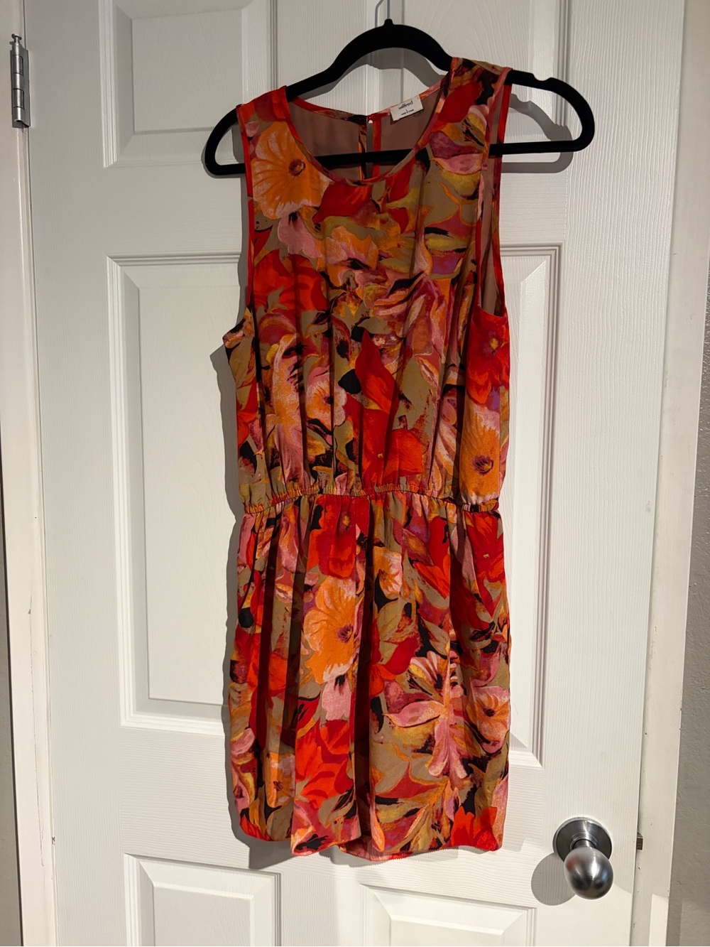 Aritzia Wilfred 100% Silk Floral Romper Women’s Size Large Warm Tones w/ Pockets
